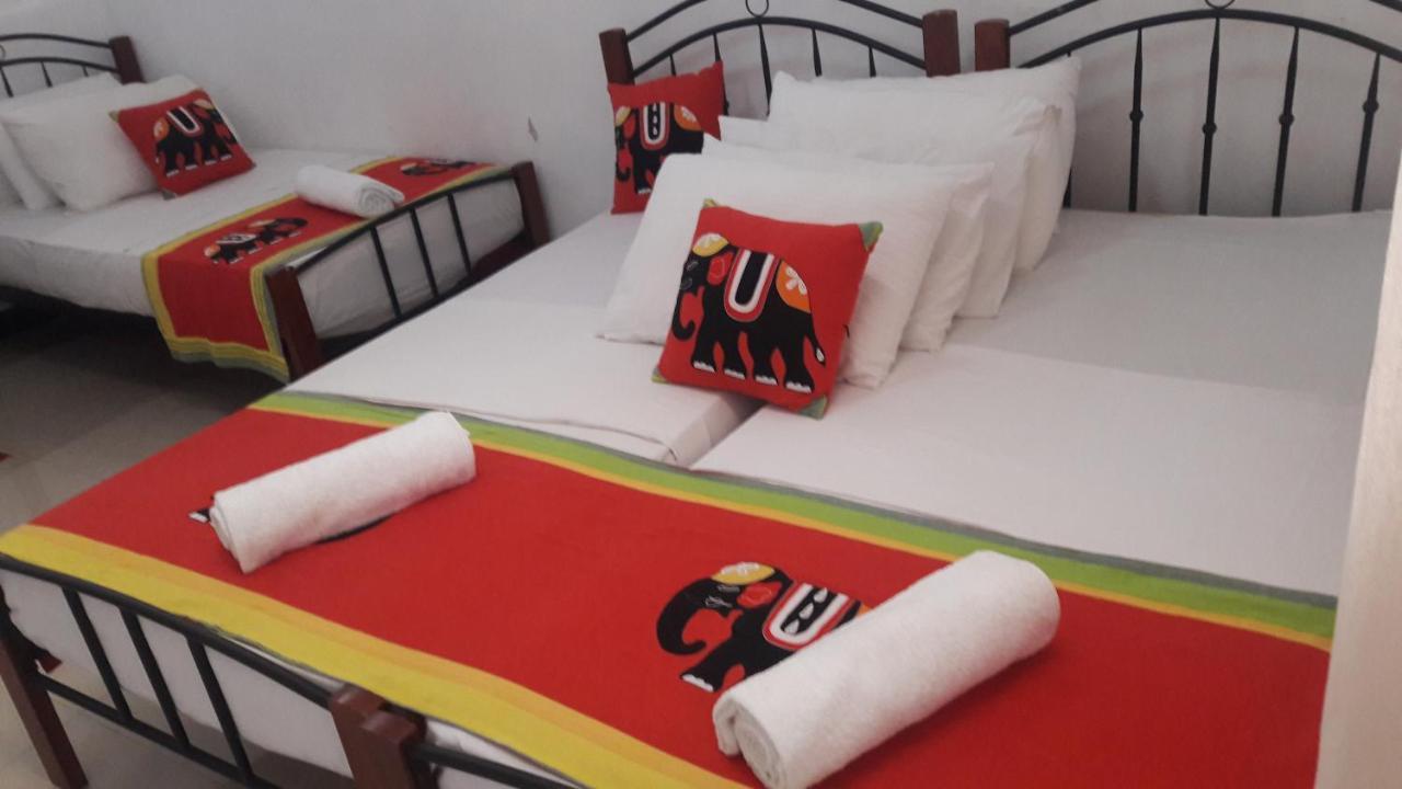 Charlton Kandy City Rest Kültér fotó
